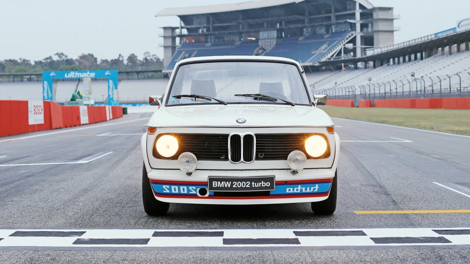 bmw-2002-turbo-mg-012